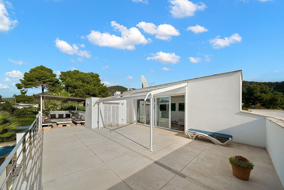 Exterior view of the villa's modern extension, Costa de los Pinos villa