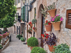 VALLDEMOSSA IS NOT DEFINED BY WHAT HAPPENS HERE, BUT BY HOW IT MAKES YOU FEEL