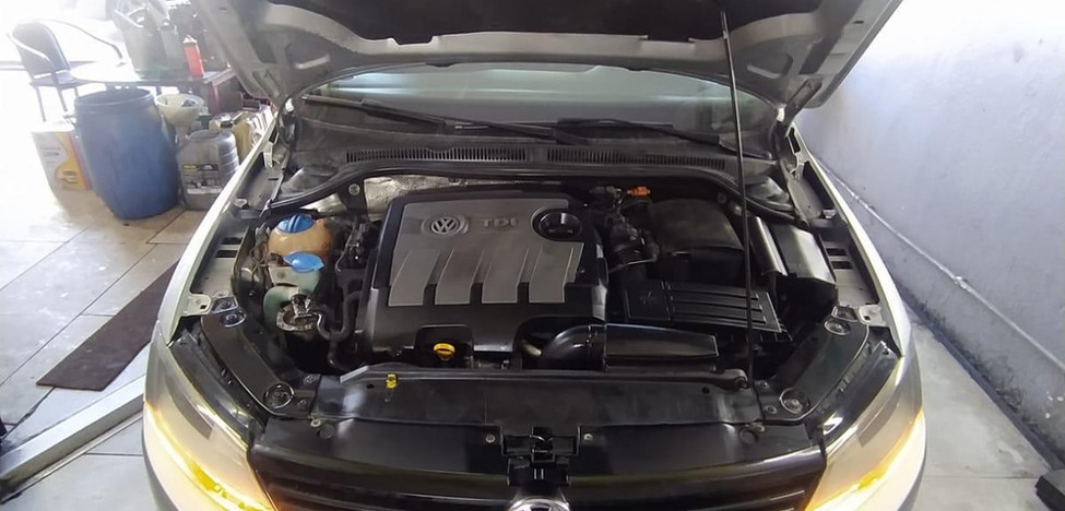 paşaoğlu araç bakım servisi periyodik bakım ve akü değişimi mağaza içinde