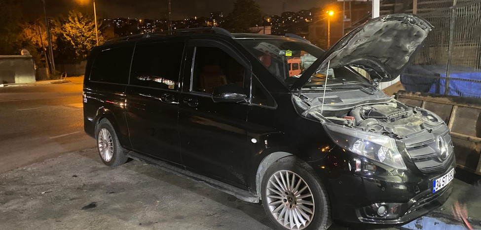 paşaoğlu araç bakım servisi periyodik bakım ve akü değişimi mağaza içinde