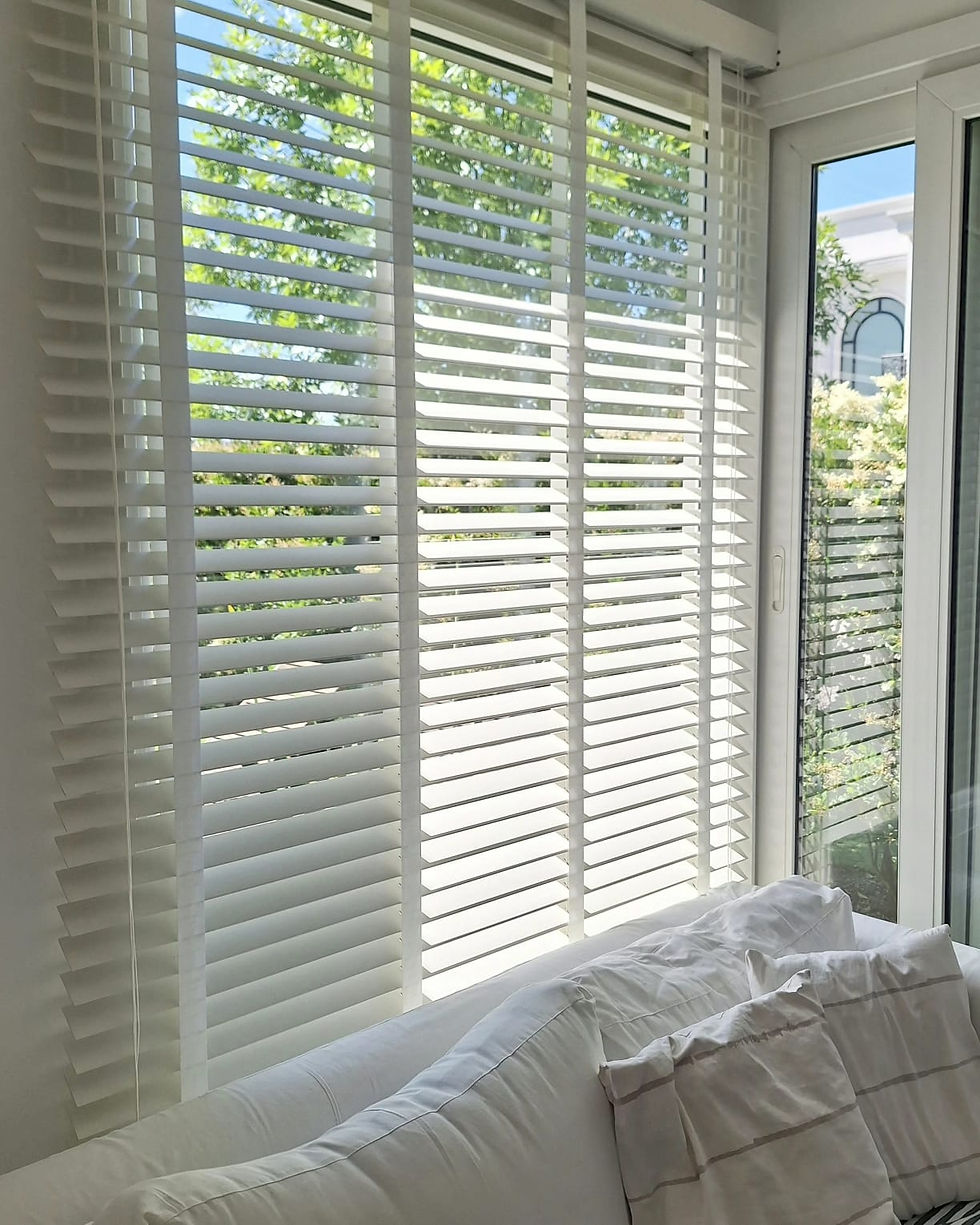 Miniatura: CORTINA AMERICANA DE MADERA