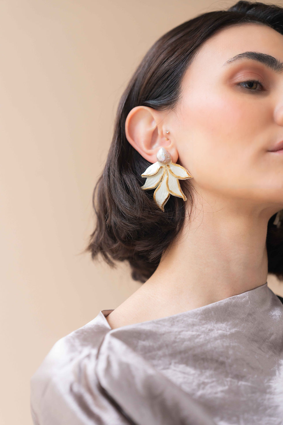 Thumbnail: THALIA II - Pearl Detailed Earring