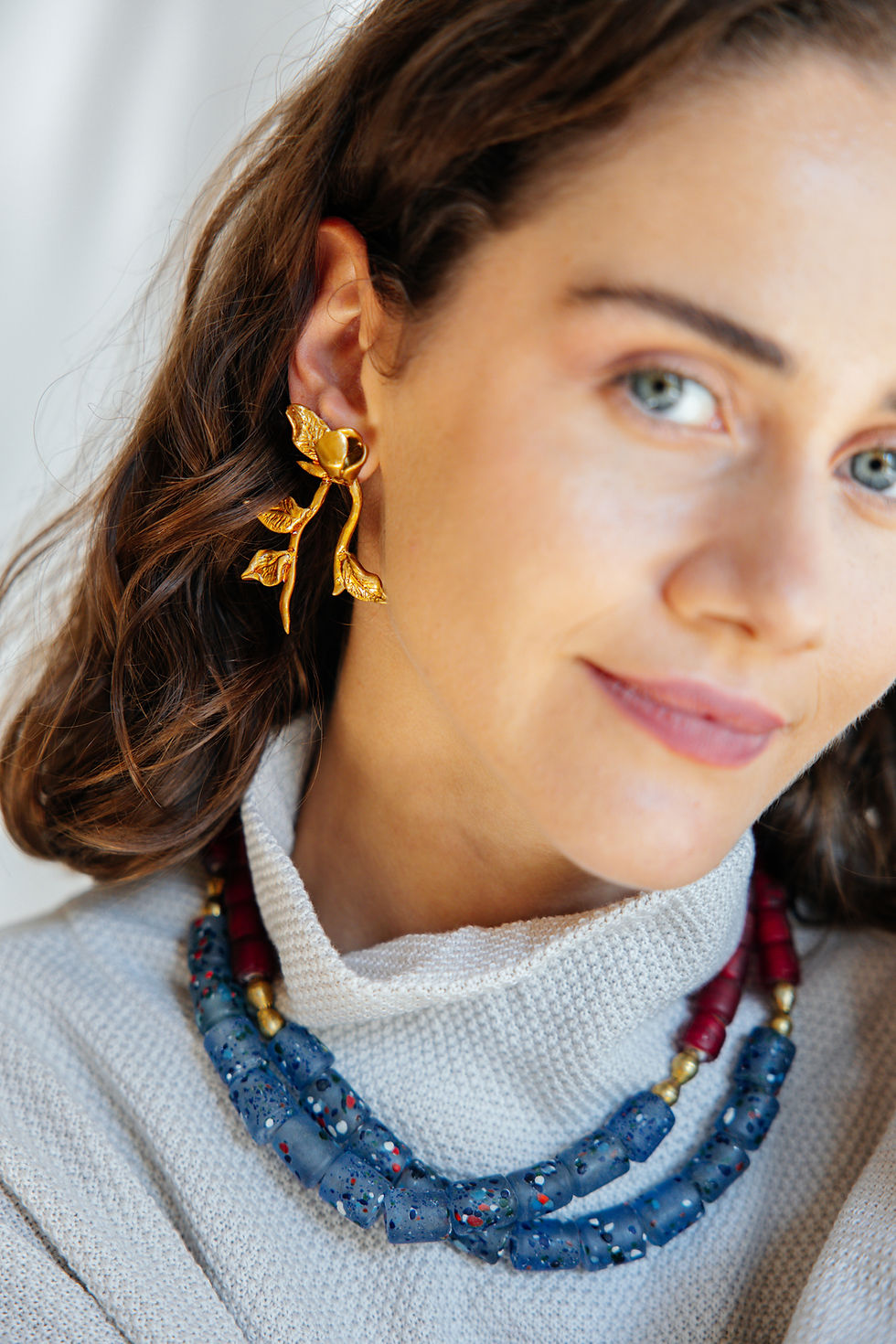 Thumbnail: VALMORA - Gold Detailed Elegant Earring - A/W 25-26 Silent Reverie