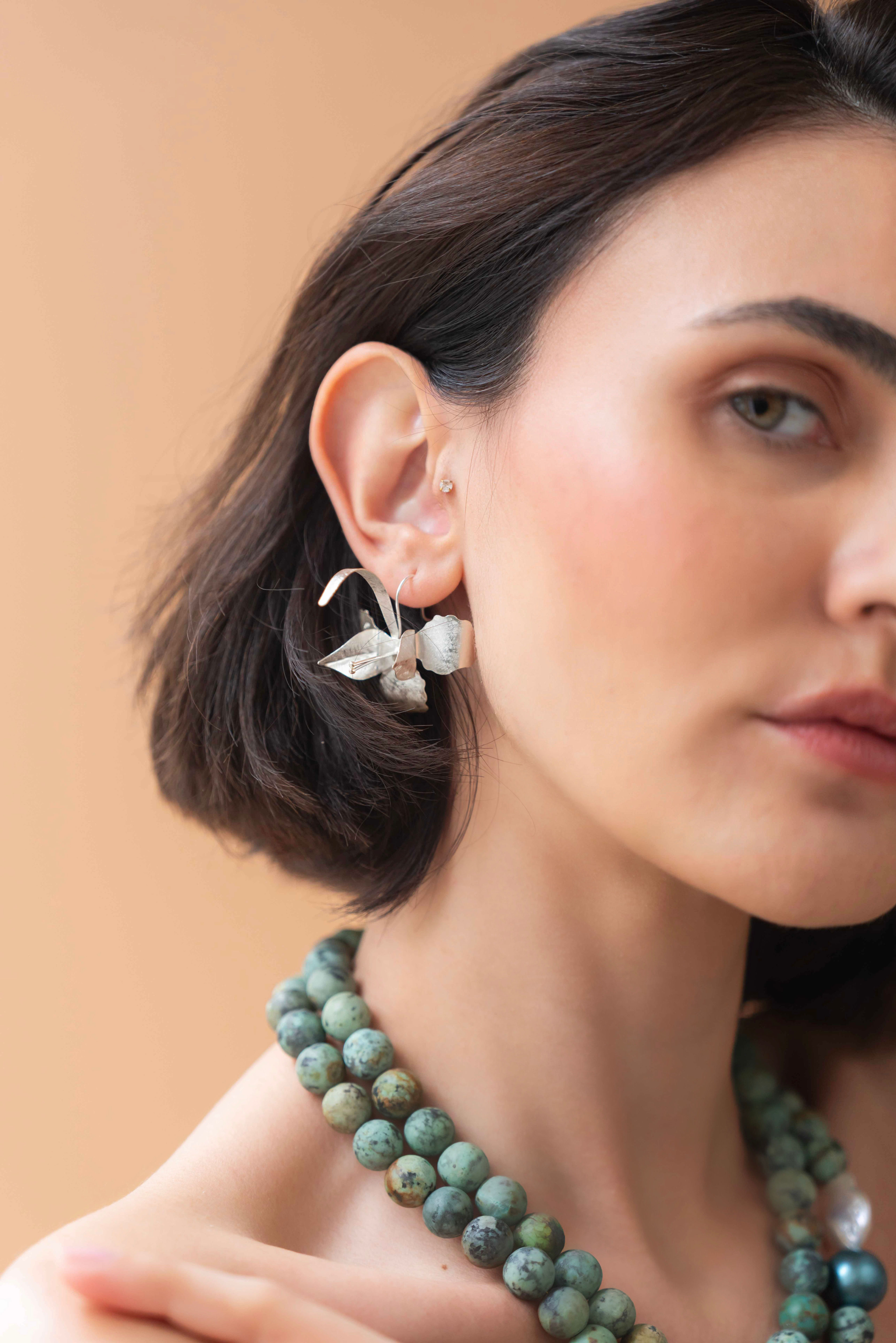 CRISANTA - Silver Flower Shaped Earring