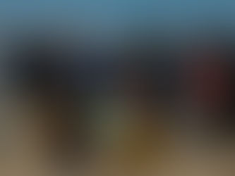 Displaced families in Gaza rely on trucked water to meet their daily needs. (file photo)