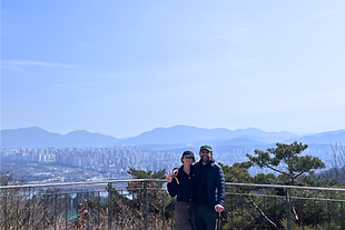 Hiking Cassie & Tariq.png