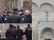 Փաշինյանի այցին ընդառաջ եկեղեցու տարածքում ոստիկանական մեծաթիվ ուժեր են