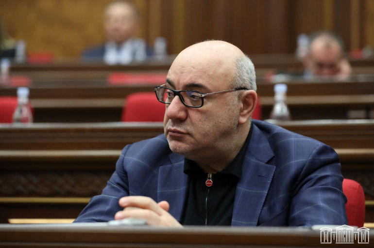 Тавушская областная прокуратура требует от Антикоррупционного суда признать недействительным аукцион по продаже бывшего здания детского сада № 9 в Дилижане и вернуть имущество общине. Об этом сообщает Hetq.