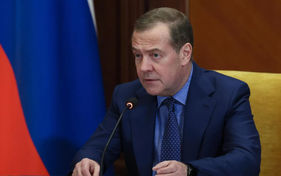 Запад отвернется от Армении, как только она перестанет представлять для него интерес как «инструмент против России»: Медведев.