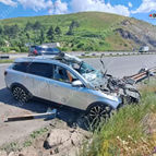 Կոտայքում «Lada»-ն բախվել է երկաթե արգելապատնեշին. կան վիրավnրներ