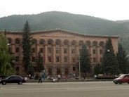 Վանաձորում «BMW»-ի 24-ամյա վարորդը հարսանիքի ժամանակ կրակnցներ է արձակել