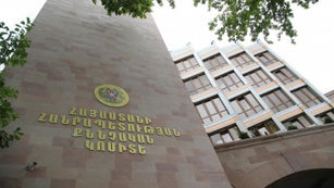 «Զվարթնոց» օդանավակայանում ձերբակալված Հովհաննես Սահակյանին մեղադրանք է առաջադրվել ու խափանման միջոց է ընտրվել բացակայելու արգելքը․ ՔԿ