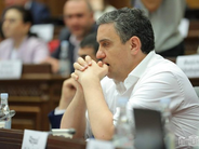 Ինչու՞ է Փաշինյանը հրաժարվում ստորագրել Ռուբինյանի մանդատի տակ․ Ղազինյանը մեկնաբանում է