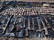 Գյումրիում հայտնաբերել են գնդացիրներ, նռնականետներ, ինքնաձիգներ, փամփշտատուփեր և 3007 տարբեր տրամաչափի փամփուշտ․ ՊՆ ՌՈ