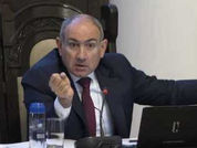 «Իրավունք». «Եթե ուզում եք պաշտոնավարել, ուրեմն՝ տեղներիցդ շարժվեք». Փաշինյանը մարզային «իշխանիկներին» գործի է դրել