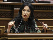 «Հիմա առավել քան պարզ է, թե ինչու է Նիկոլը կախվել նախկինների ատամնաշարից». Նաիրա Զոհրաբյան