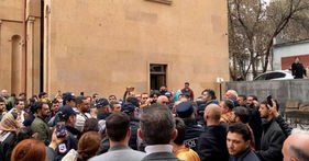 Սուրբ Աննա եկեղեցում Փաշինյանի հետ միջադեպի մասնակից 18-ամյա Դավիթ Մինասյանը 2 ամսով կալանավորվեց