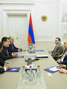 Հայաստանում արհեստական բանականության գործարան և տվյալների կենտրոն կառուցելու նախագիծը հաջողությամբ կյանքի է կոչվում. Փաշինյանը ընդունել է ոլորտի ներկայացուցիչներին