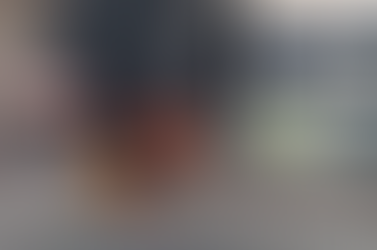 Երևանի Արցախի փողոցում մեքենա է այրվում