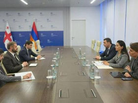 Հայաստանի Հանրապետության նախագահի պաշտոնական այցի շրջանակներում ՀՀ էկոնոմիկայի նախարար Գևորգ Պապոյանը գտնվում է Վրաստանի մայրաքաղաք Թբիլիսիում, հայտնում են նախարարությունից