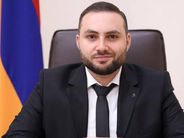 Առաջարկում եմ Մայր աթոռի տեղեկատվական կենտրոնի տնօրենին 2, 3, նույնիսկ 7 անգամ մտածել կամ լռել. Հարությունյան