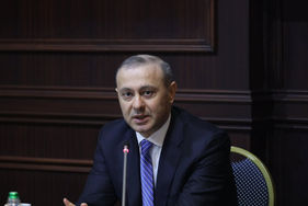 Արմեն Գրիգորյանի՝ Ուկրաինայի վերականգնմանը նվիրված խորհրդաժողովին մասնակցությունն ընդգծում է ՀՀ-ից շարունակվող հեռացումը ՌԴ-ից և մերձեցումը ԵՄ-ին. Bloomberg