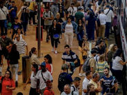 ԻՍՊԱՆԻԱՅՈՒՄ ՀԱՄԱԶԳԱՅԻՆ ԳՈՐԾԱԴՈՒԼ Է ՍՊԱՍՎՈՒՄ