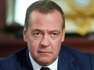Medvedev congratulated Pashinyan on his birthday, reminding the Prime Minister of the Trotskyist path