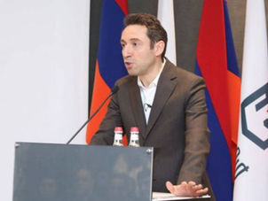 Մի հատ էլ երկրի ղեկավար կա, որ կողքի պետությունում է պատանդ. Մարությանը՝ Փաշինյանի մասին