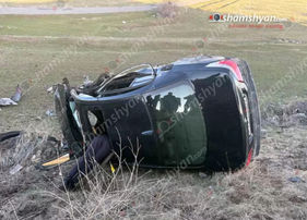 Արտաշավանում բшխվել են «Mercedes»-ը և «BMW»-ն․ վերջինն էլ բшխվել քարերին և կողաշրջված հայտնվել դաշտում․ կա 6 վիրшվոր