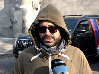 Եթե Փաշինյանն ուզում է հանդիպել ինձ հետ, թող գա, կքննարկենք նրա անցնցում հեռանալը․ Մհեր Արմենիա