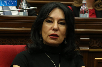 Հենց հիմա Ղազանչեցոցի պատերից մաքրում են հայկականության հետքերը. Զոհրաբյան