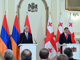 Թբիլիսիում Վահագն Խաչատուրյանը և Միխեիլ Կավելաշվիլին քննարկել են ռազմավարական գործընկերության շրջանակում տնտեսական, տրանսպորտային ու էներգետիկ համագործակցությունը