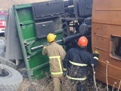 Երևան-Մեղրի ավտոճանապարհին «KamAZ»-ը կողաշրջվել է. կա տուժած