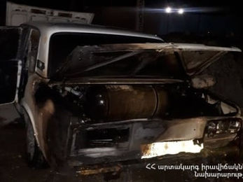 Աշտարակի խճուղում ավտոմեքենա է այրվել. Երկու հոգի այրվածքներ են ստացել եւ տեղափոխվել հիվանդանոց