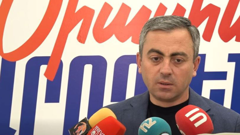 «Գործող իշխանությունը քարոզարշավի ողջ ընթացքում, իհարկե, դրանից առաջ էլ, դիմում է  ապօրինությունների, ամեն կերպ խոչընդոտում է  ընդդիմադիր քաղաքական ուժերի գործունեությունը՝  փորձելով նաև, ըստ էության, կազմալուծել մեր նախընտրական  քարոզարշավի ընթացքը»,- լրագրողների հետ զրույցում ասաց ՀՀ ԱԺ պատգամավոր, «Հայաստան» դաշինքի պատգամավորության թեկնածու Իշխան Սաղաթելյանը։