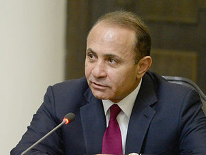 «Հրապարակ»․ Հովիկ Աբրահամյանը զգուշավոր է դարձել