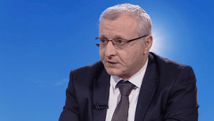 Երբ Ռուսաստանի հնարավոր ազդեցությունը ներկայացվում է uպառնալիք, իսկ Ֆրանսիայի բացահայտ աջակցությունը՝ «ժողովրդավարության մասնակցություն», ձևավորվում է երկակի չափանիշների մի համակարգ․ Սուրենյանց