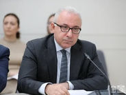 «Իրավունք». ԱԳ փոխնախարար Մնացական Սաֆարյանի դեմարշը Նիկոլին