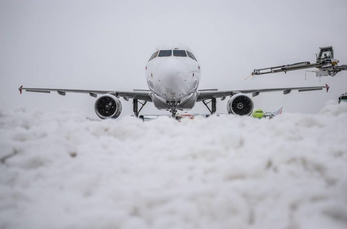 Ճապոնիայում առատ ձյան պատճառով ավելի քան 230 չվերթ է չեղարկվել