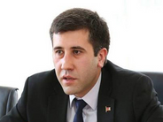 Կապանի նոտար Օքսանա Դավթյանն օրենք է խախտում. Ռուբեն Մելիքյան
