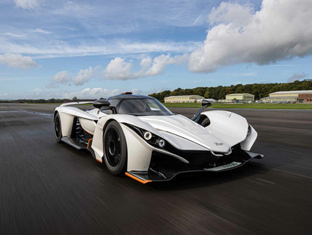 PRAGA BOHEMA — L'HYPERCAR TCHEQUE QUI DEFIE LES DIEUX DE LA PISTE