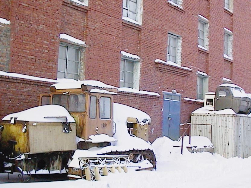 Провести натурные обследования и выдать заключение о состоянии несущих элементов нулевого цикла зданий по адресу ул. Октябрьская, д. 11 с целью дальнейшей эксплуатации в качестве режимного корпуса.