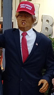 Trump store mannequin with Snappin' Grannies