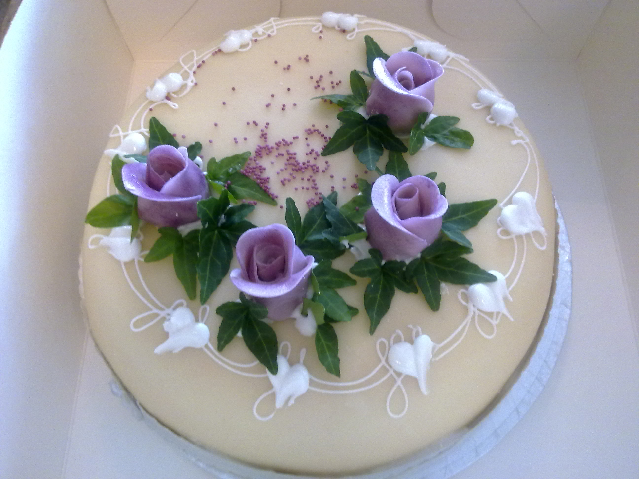 Marsipankake med blomster