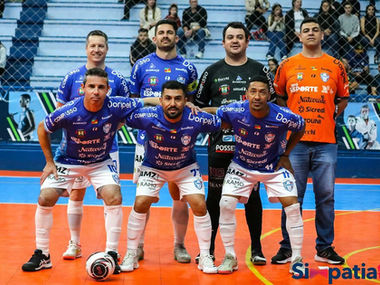 Veteranos goleiam na primeira Taça Simpatia