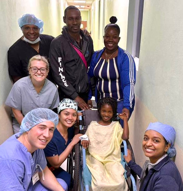 Shanora Jacobs (patient) with parents and CKFoF team