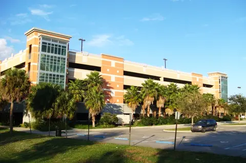 Florida-Atlantic-University-Parking-Garage-TC600_TEX-COTE-Commercial.webp