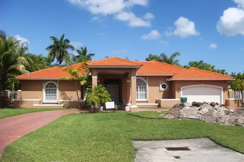 Front of Home After REFLEC-TEC