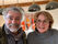 Claude Defiolle, antenniste à Questembert souriant avec deux clients satisfaits après une installation réussie, reflétant son engagement pour la qualité.
